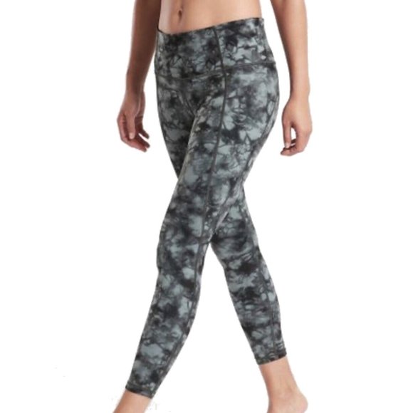 Athleta Powervita Tie-Dyed Salutation Leggings - Picture 2 of 12